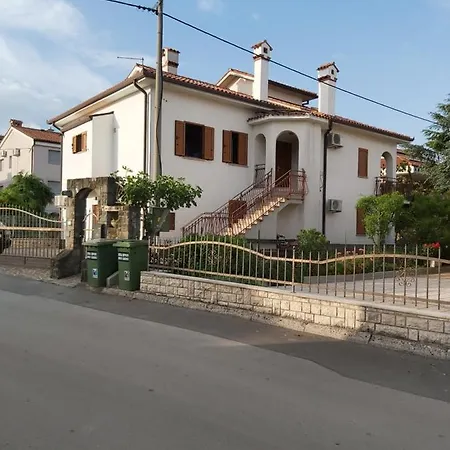 Lägenhet Apartmaji V Izoli Babic, Simonov Zaliv Izola