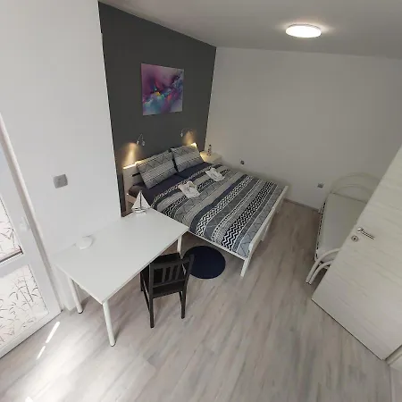 Apartmaji V Izoli Babic, Simonov Zaliv Izola