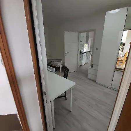 Apartmaji V Izoli Babic, Simonov Zaliv Izola