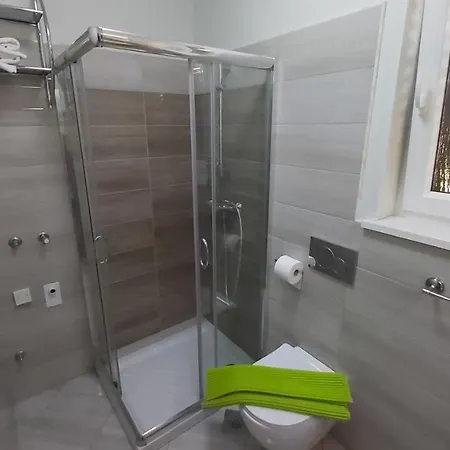 Apartmaji V Izoli Babic, Simonov Zaliv Lejlighed *