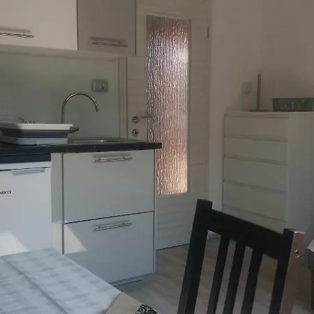 Apartmaji V Izoli Babic, Simonov Zaliv *