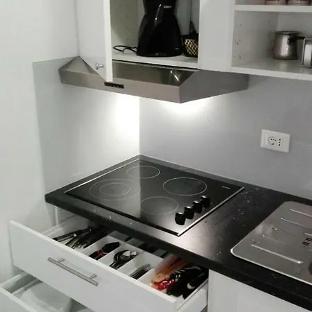 Lägenhet Apartmaji V Izoli Babic, Simonov Zaliv *