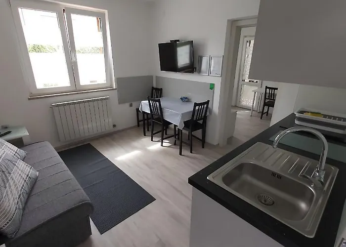 아파트 Apartmaji V Izoli Babic, Simonov Zaliv