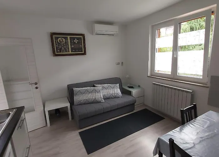 아파트 Apartmaji V Izoli Babic, Simonov Zaliv *