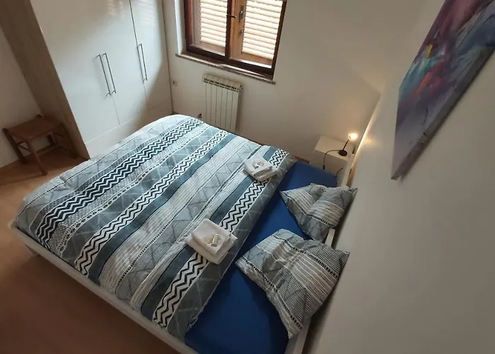 아파트 Apartmaji V Izoli Babic, Simonov Zaliv *