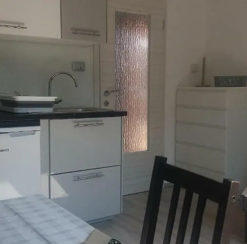 Apartmaji V Izoli Babic, Simonov Zaliv *