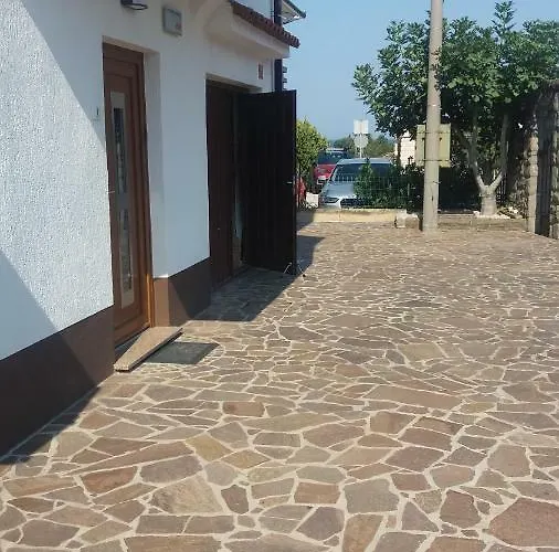 Apartmaji V Izoli Babic, Simonov Zaliv *