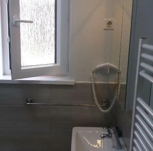 Apartmaji V Izoli Babic, Simonov Zaliv